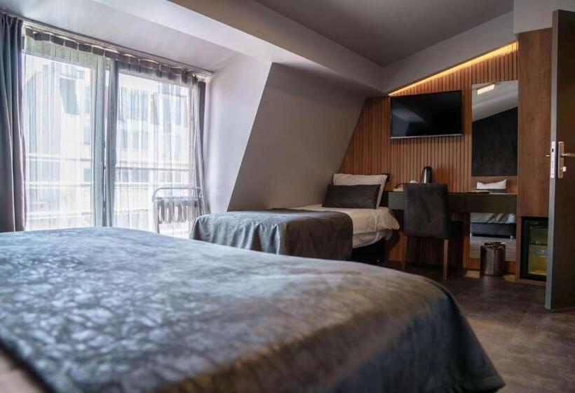 스탠다드 트리플 룸, Sennacity