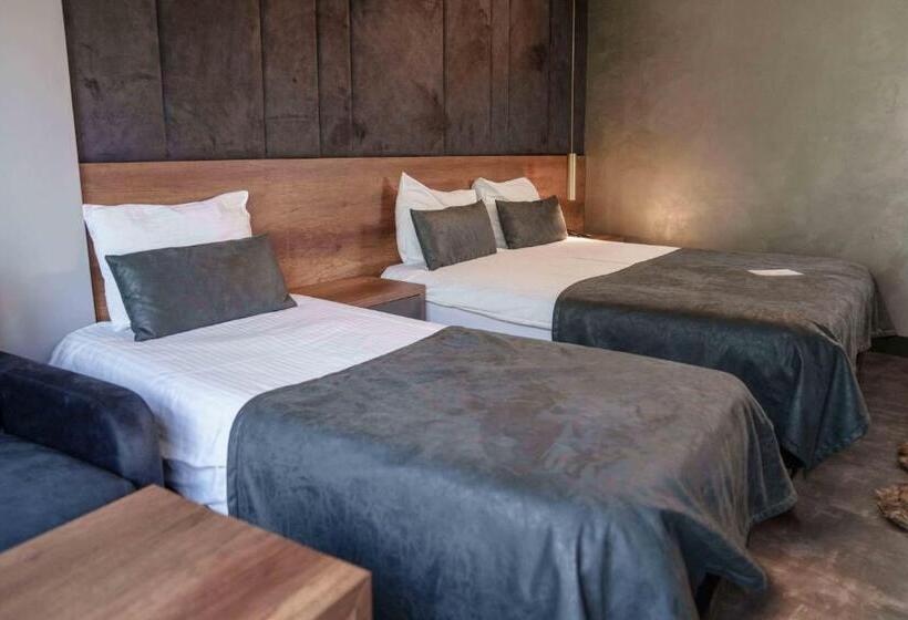 패밀리 스위트, Sennacity