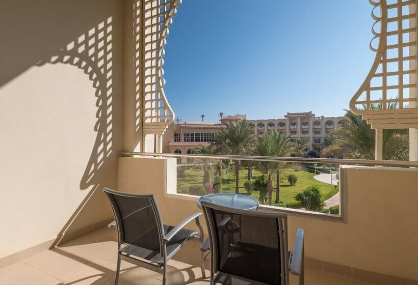 اتاق خانوادگی تودرتو, Serenity Alma Heights Ex Serenity Fun City