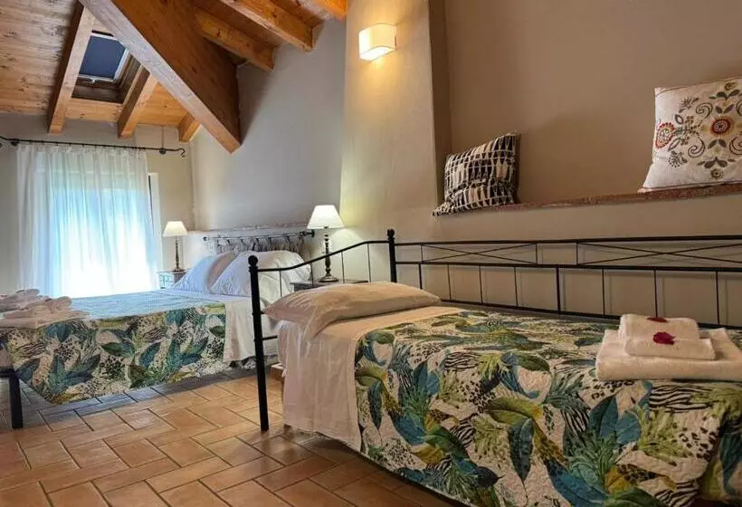 Standard Kolmen Hengen Huone, Villa Dei Mulini