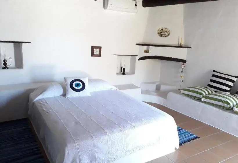 スーペリアキャビン, Koutsounari Traditional Cottages
