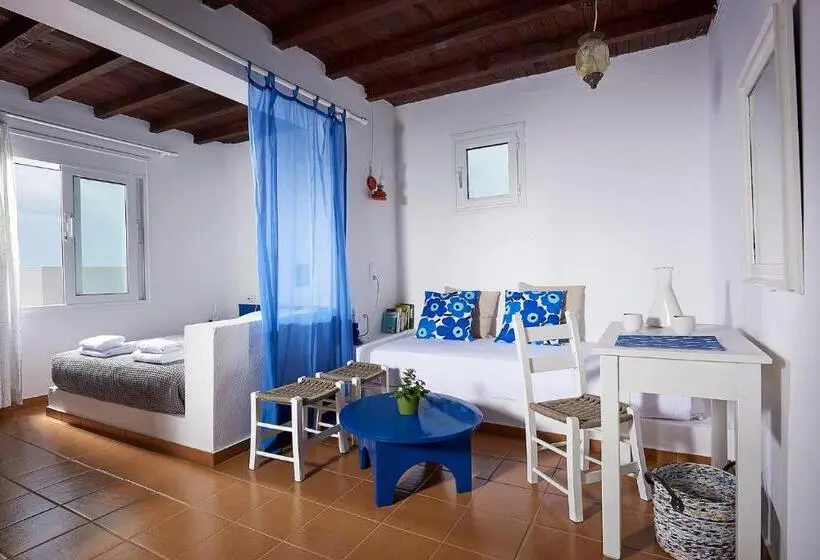 Standard-studio, Nakou Village