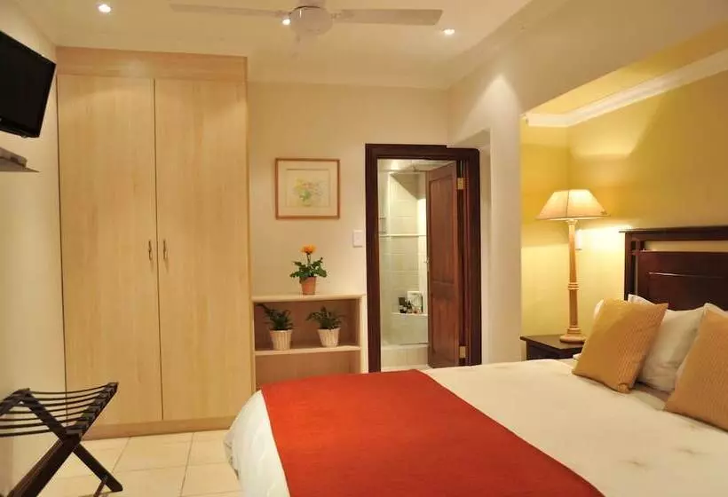 デラックスルーム, Claires Of Sandton Luxury Guest House