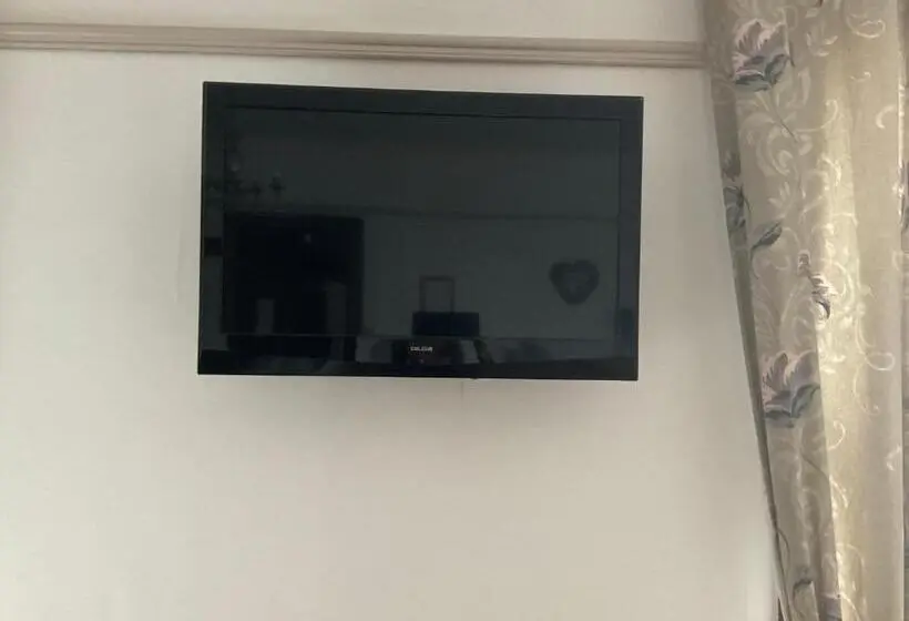 デラックスファミリールーム, Overdale Room Only And Free Parking