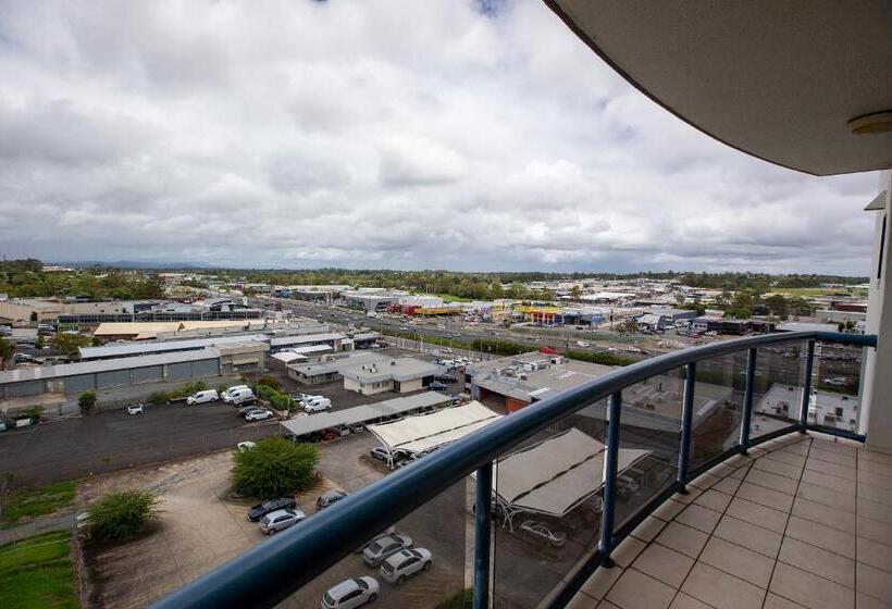 Апартаменты 2 Спальни, Springwood Tower Apartment