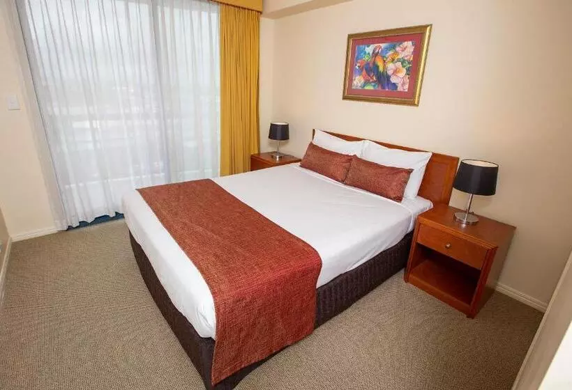 Huoneisto 2 Makuuhuonetta, Springwood Tower Apartment