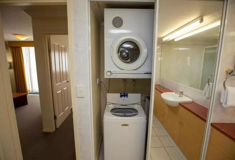 Huoneisto 2 Makuuhuonetta, Springwood Tower Apartment