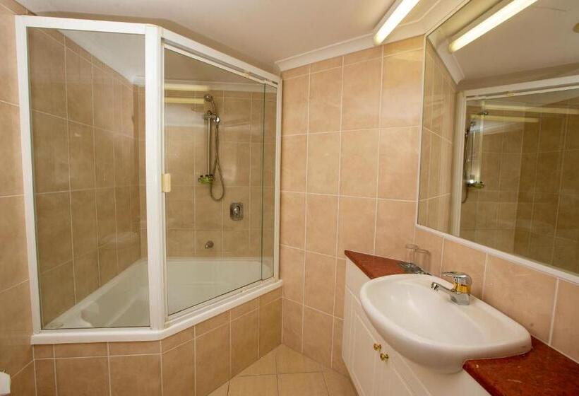 Апартаменты Deluxe 2 Спальни, Springwood Tower Apartment