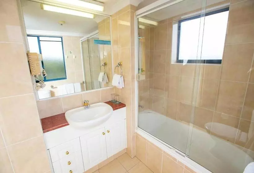 Huoneisto 3 Makuuhuonetta, Springwood Tower Apartment