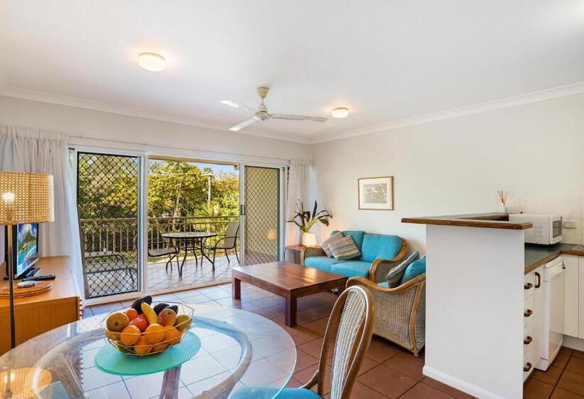 オーシャンビューバルコニー付きワンベッドルームアパートメント, The York Beachfront Holiday Apartments