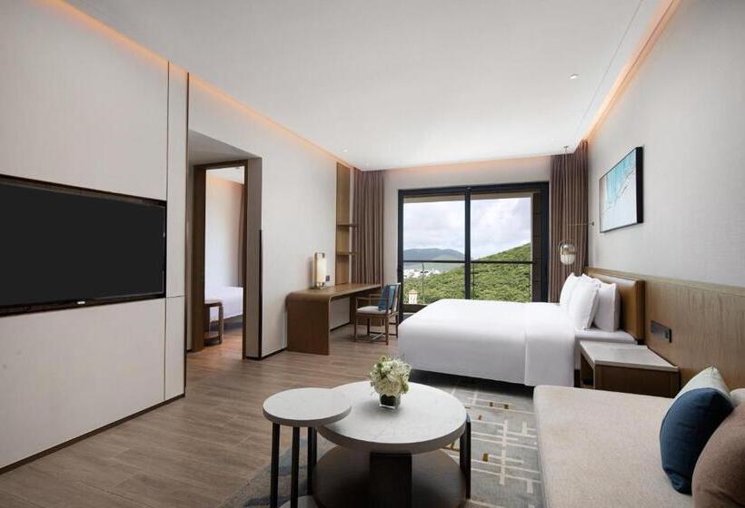 חדר סטנדרט עם מיטת קינג, Holiday Inn & Suites Sanya Yalong Bay, An Ihg