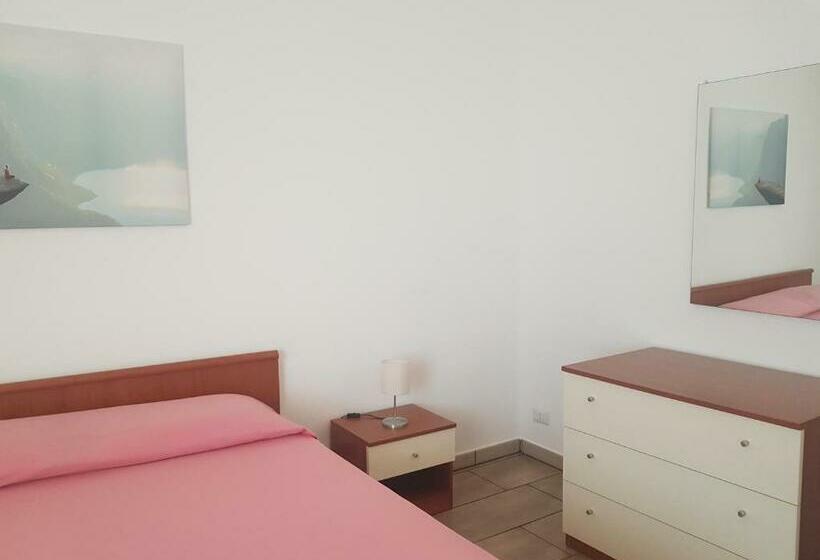 标准间, B&b La Pineta