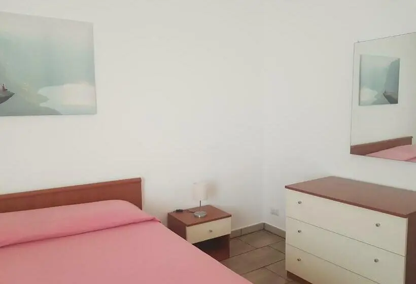 スタンダードルーム, B&b La Pineta