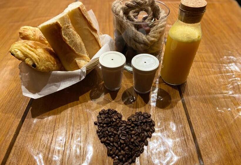 غرفة قياسية مزوَّدة بتراس, Au Fil De L’ô