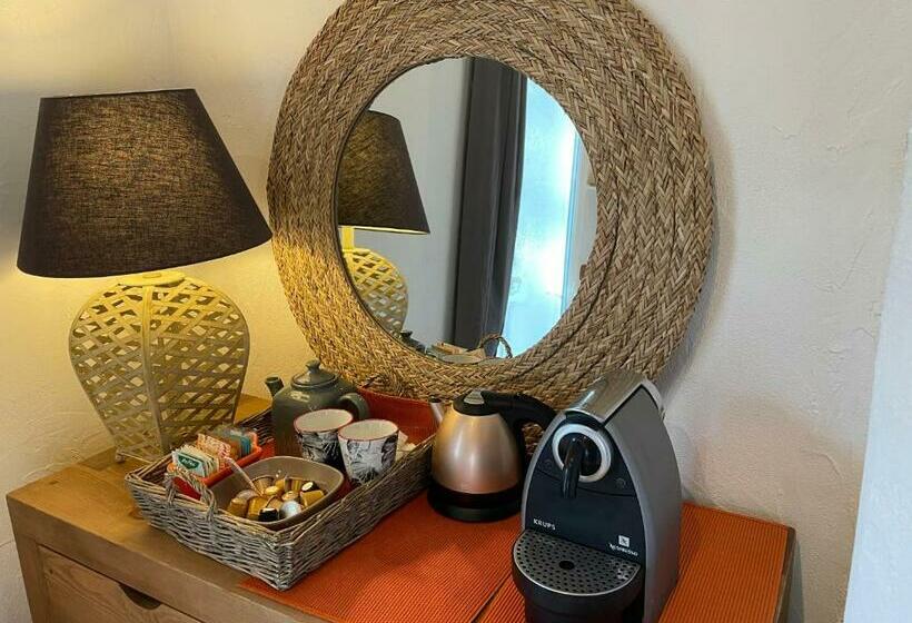 Family Suite, Le Calme De La Garrigue