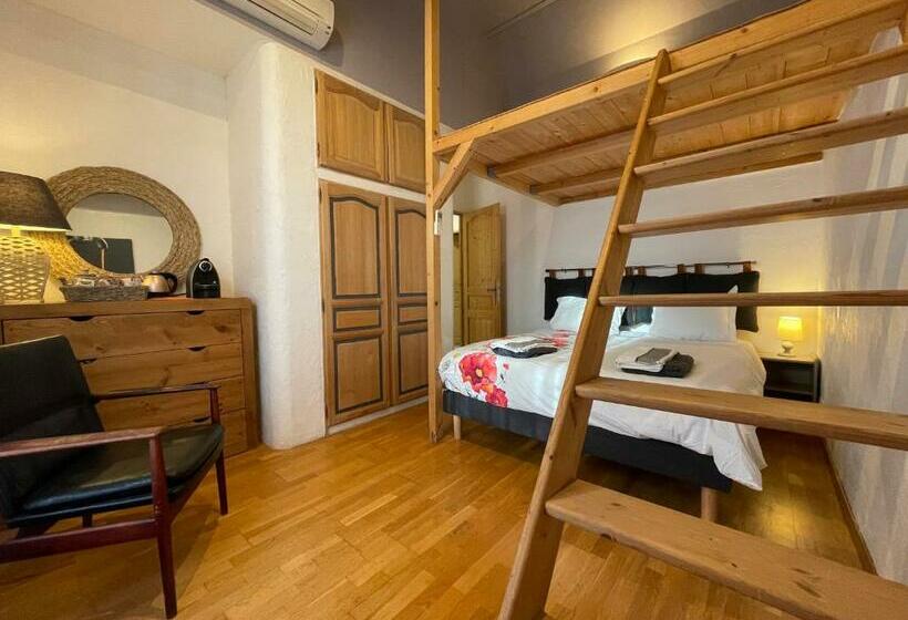 Family Suite, Le Calme De La Garrigue