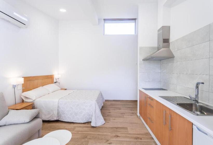 Quarto standard, Donas E Cabaleiros