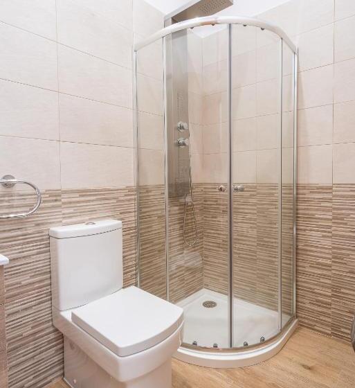 Quarto standard, Donas E Cabaleiros