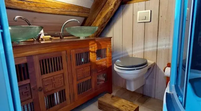 Perhesviitti, Chalet Alpin