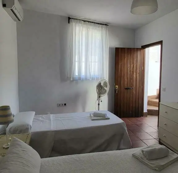 ベーシックトリプルルーム, Habitaciones Martín