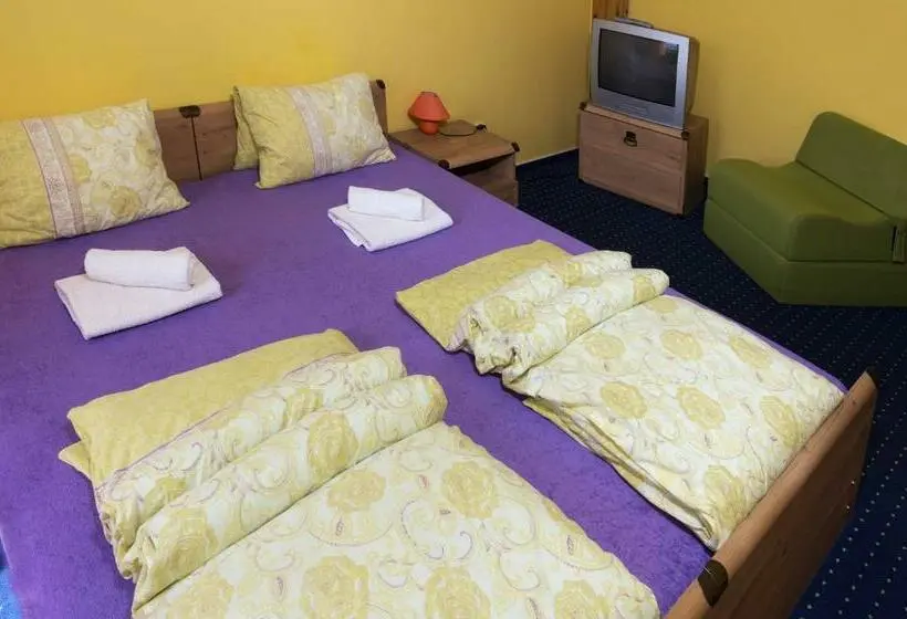 スタンダードルーム, Hostinec U Zlaté Lípy