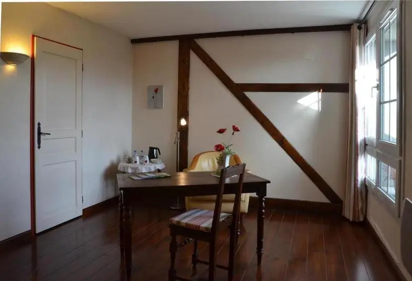 庭の見えるスタンダードトリプルルーム, Le Clos Des Pommes