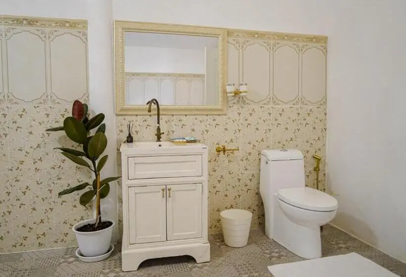 キングサイズベッドのデラックススイート, Roomquest Baan Khun Phra The Iconic Residence