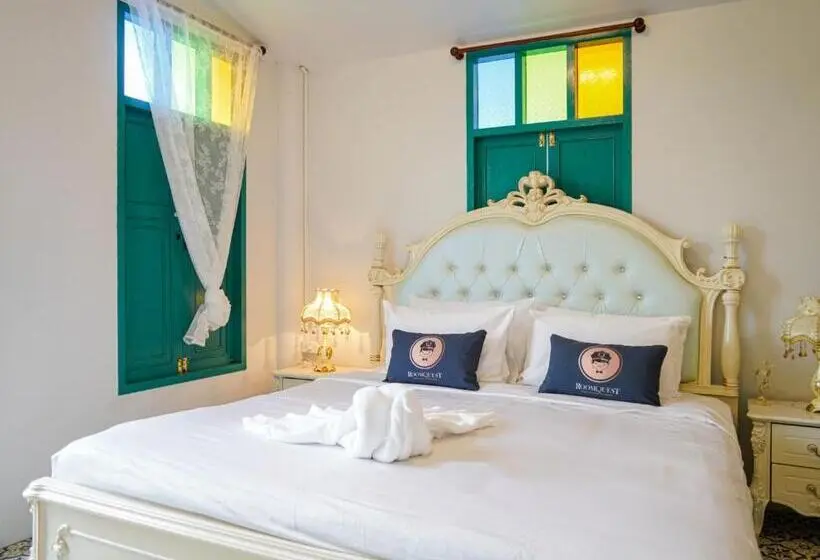 キングサイズベッドのデラックススイート, Roomquest Baan Khun Phra The Iconic Residence