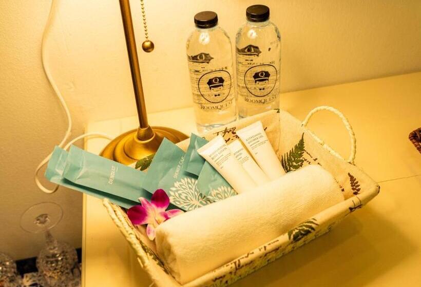 キングサイズベッドのスーペリアルーム, Roomquest Baan Khun Phra The Iconic Residence