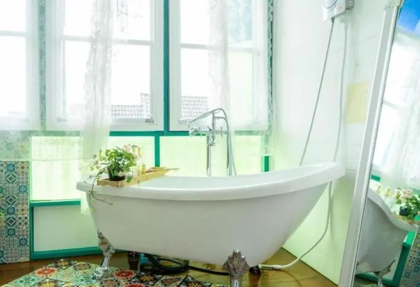 スーペリアールーム, Roomquest Baan Khun Phra The Iconic Residence