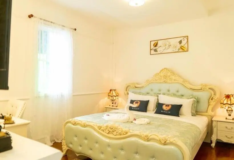 スーペリアールーム, Roomquest Baan Khun Phra The Iconic Residence