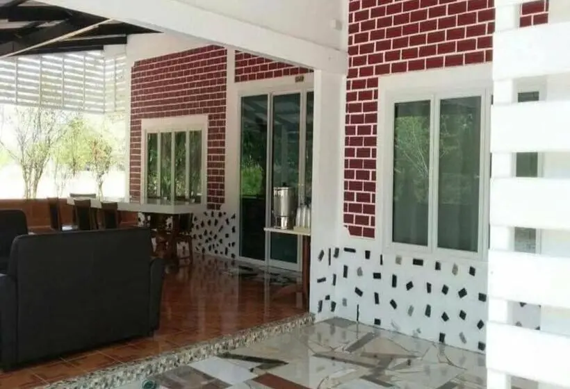 Villa 3 Makuuhuonetta, Tho Mai Resort