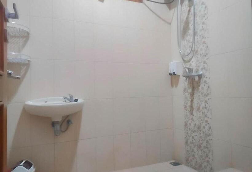 スタンダードルーム, Kedai Oma Syariah Mitra Reddoorz