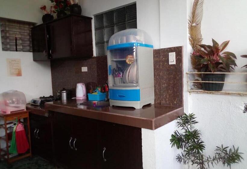 패밀리 룸 산 전망, Ellens Homestay