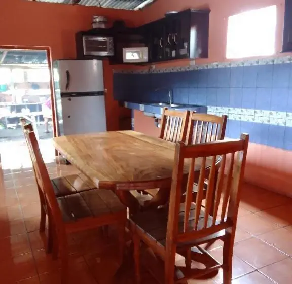 ファミリールーム, Hostal Bullshark
