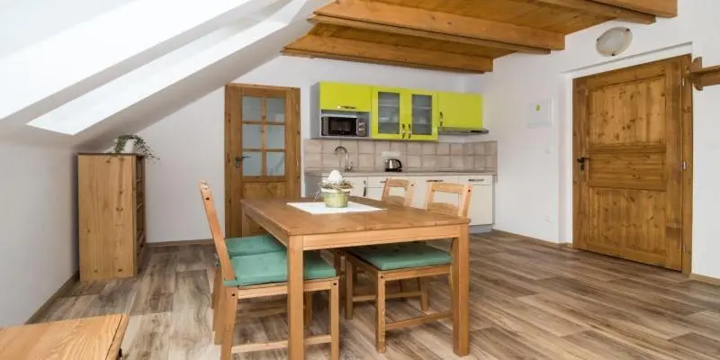 Duplex-huoneisto 1 Makuuhuone, Penzion Konvalinka