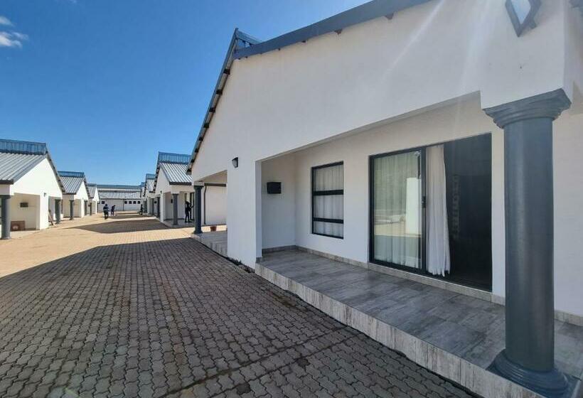 חדר דלוקס עם מרפסת, La Gracia Lodge Nzhelele