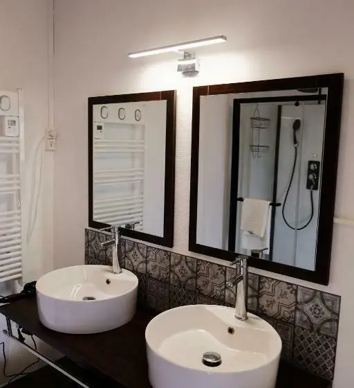 ファミリールーム, Les Chambres De La Vallée