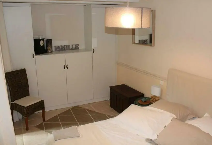 庭の見える１ベッドルームアパートメント, Domaine De La Basse Bobinière   Gîte Et Chambres D Hôtes
