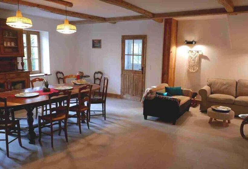 Трехместный Номер Стандарт с Видом, Moulin De Solaure