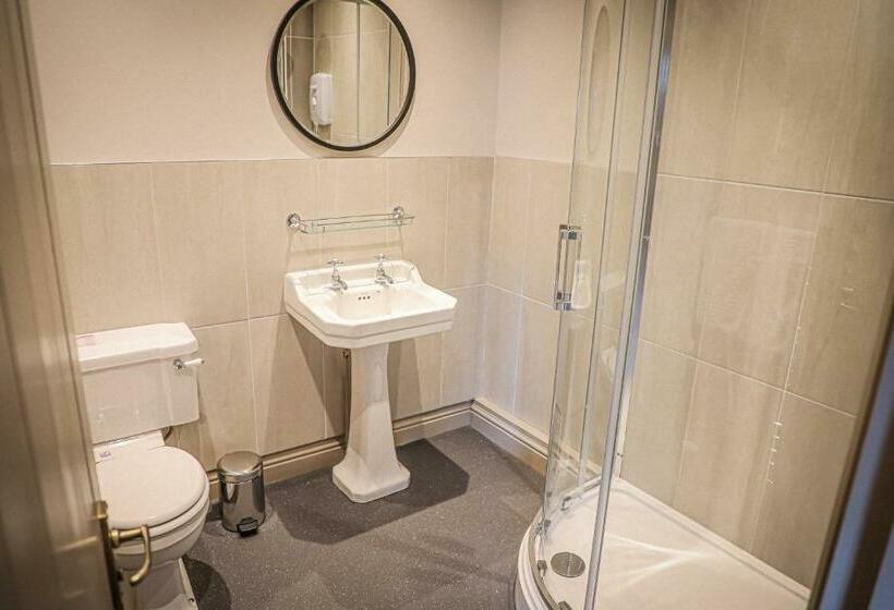 חדר משפחתי, Hope And Anchor