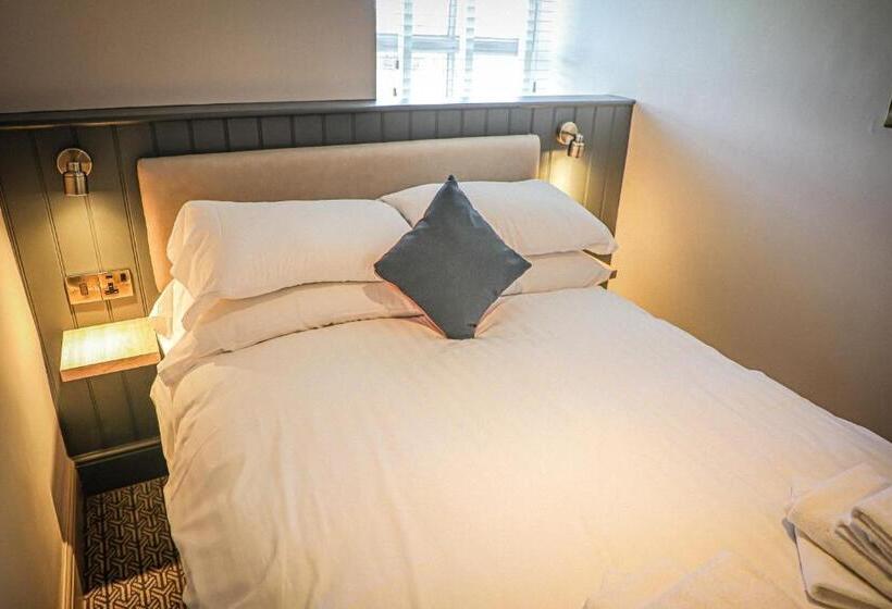 חדר בסיסי, Hope And Anchor