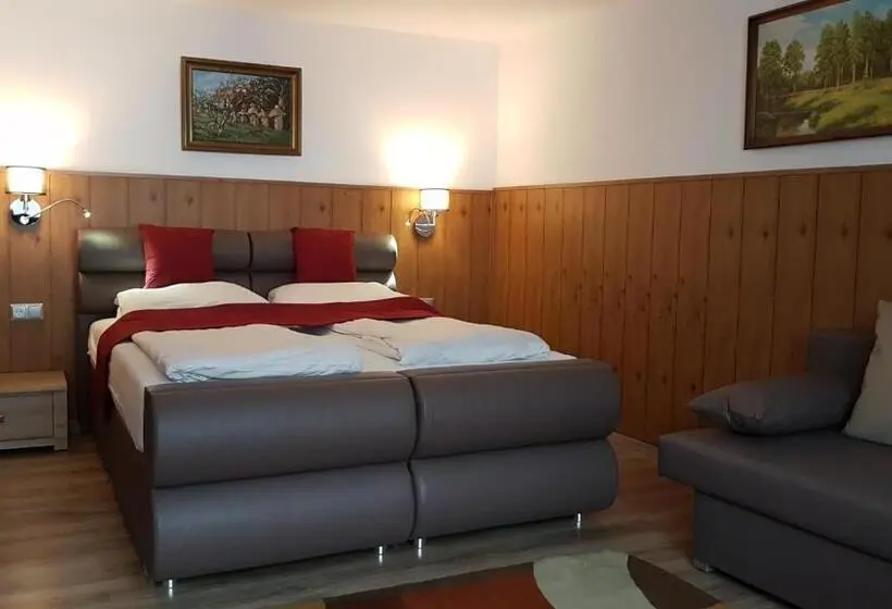 Standard Kolmen Hengen Huone, Alpin