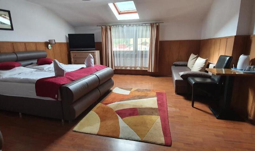 غرفة قياسية ثلاثية, Alpin