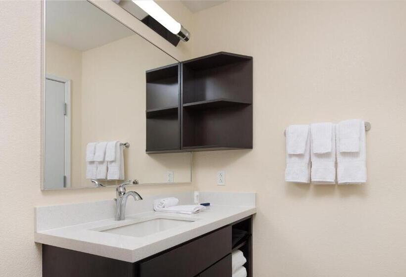 سوییت, Candlewood Suites Columbia Hwy 63 & I 70, An Ihg