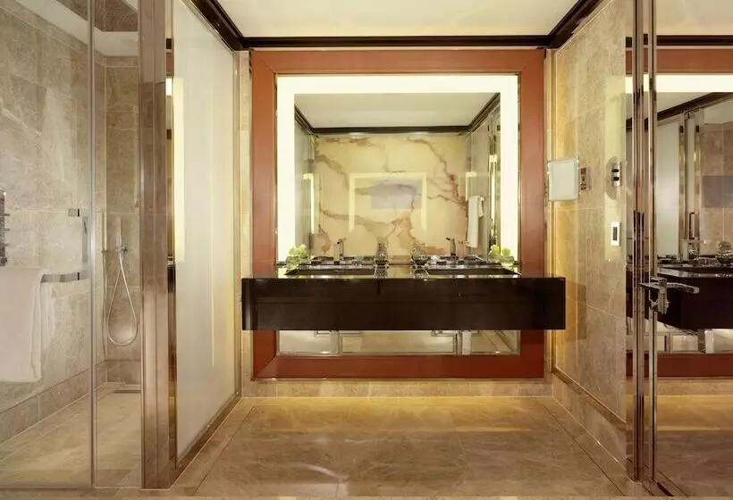 Sviitti Parveke, 45 Park Lane Dorchester Collection