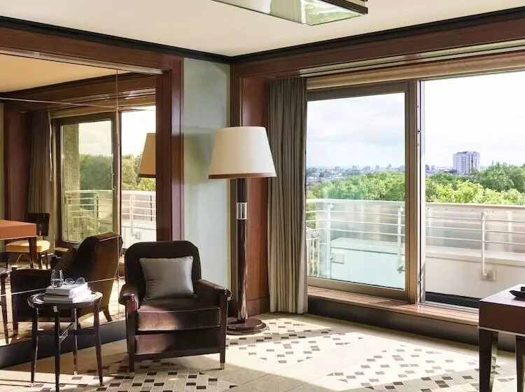 Sviitti Parveke, 45 Park Lane Dorchester Collection