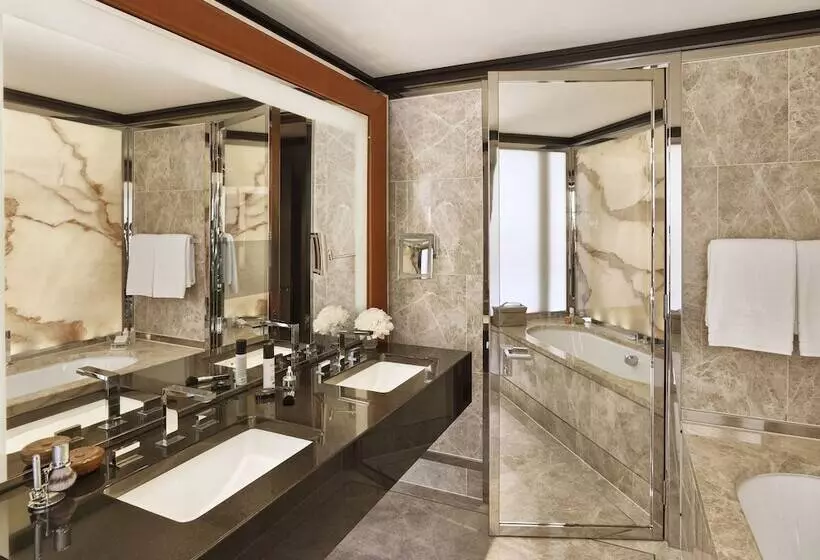 Sviitti Parveke, 45 Park Lane Dorchester Collection