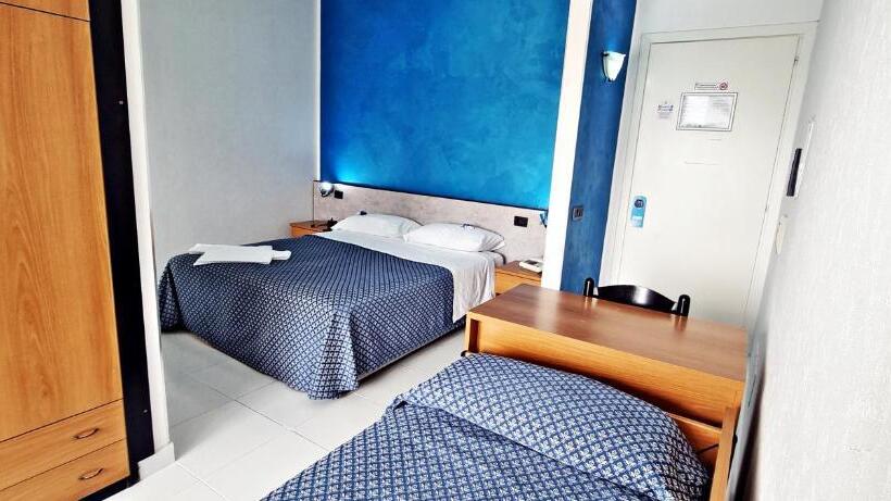 اتاق سه نفره دلوکس با چشم‌انداز دریا, Blu Eden