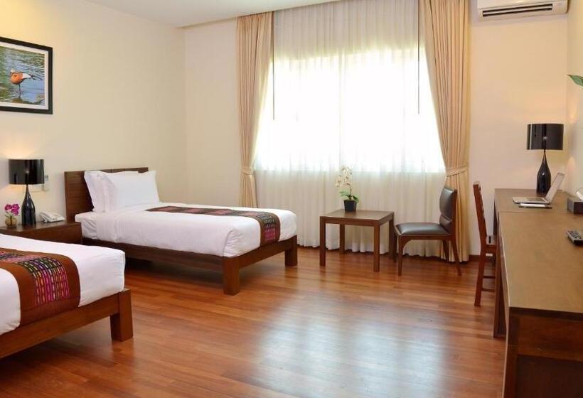 اتاق لوکس, Emerald Palace